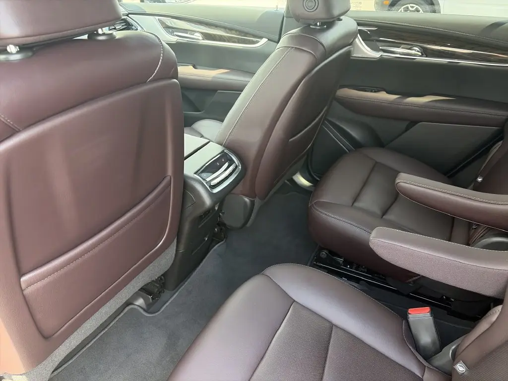 2023 Cadillac XT6 - $38,830