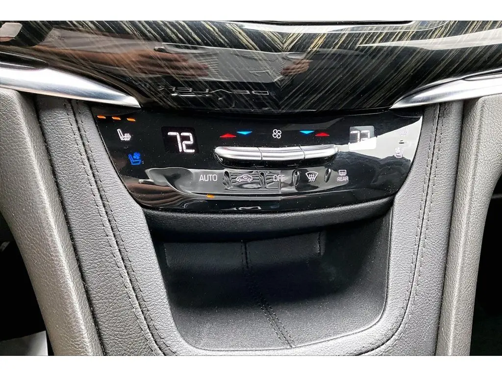2023 Cadillac XT6 - $28,997