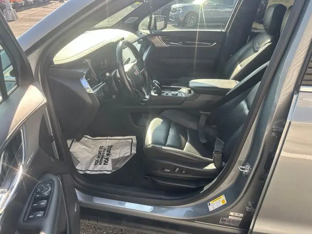 2023 Cadillac XT6