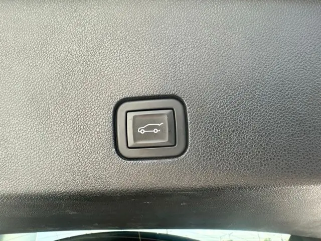 2023 Cadillac XT6