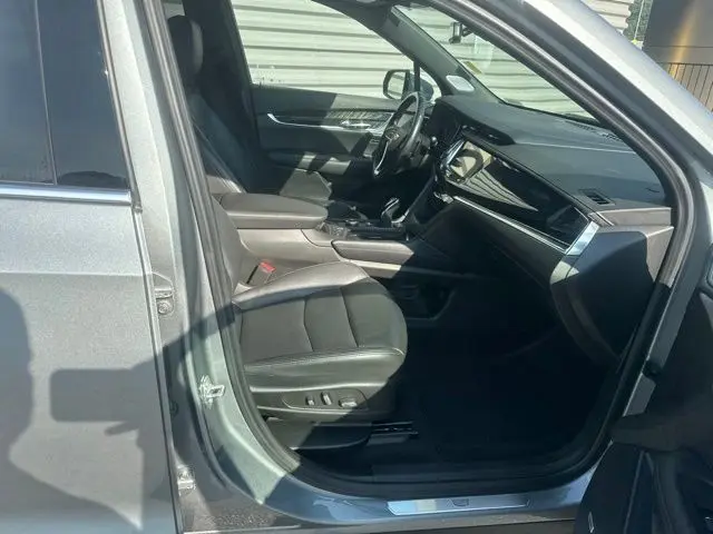 2023 Cadillac XT6