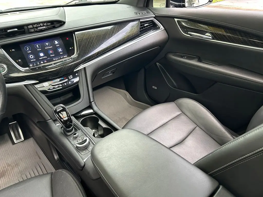 2021 Cadillac XT6 - $24,944