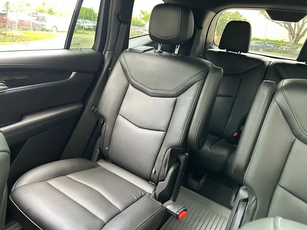 2021 Cadillac XT6 - $24,944
