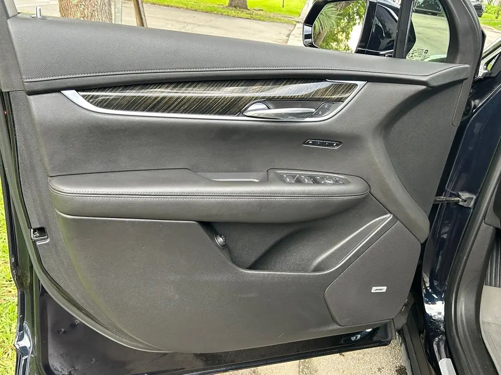 2021 Cadillac XT6 - $24,944