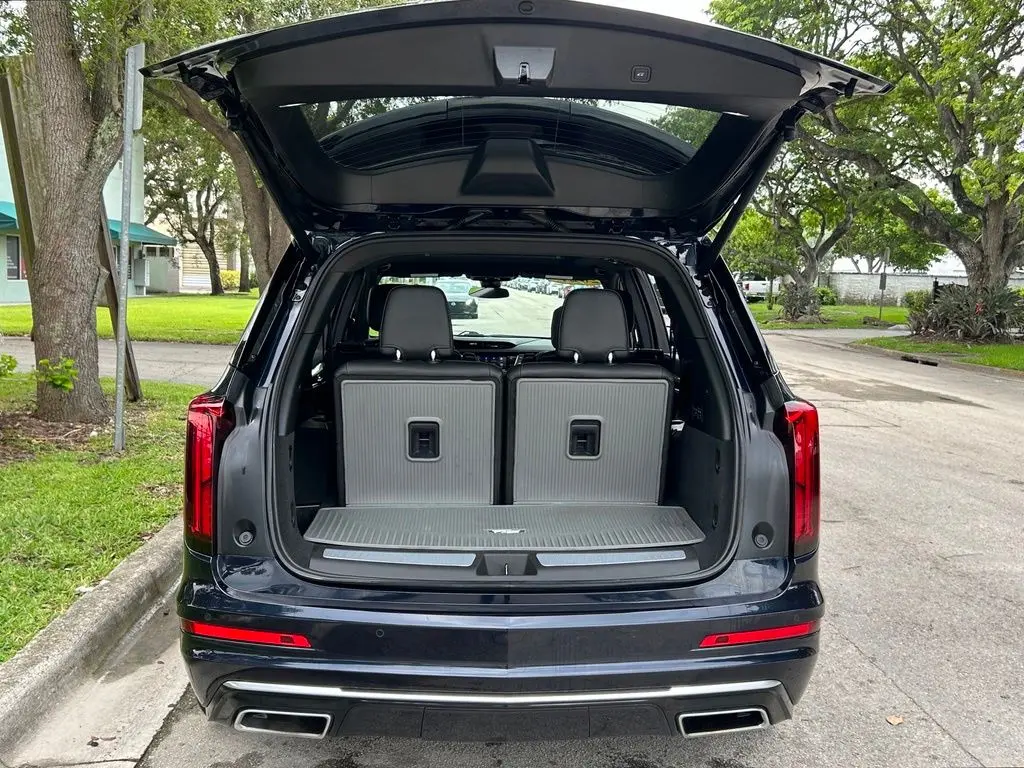 2021 Cadillac XT6 - $24,944