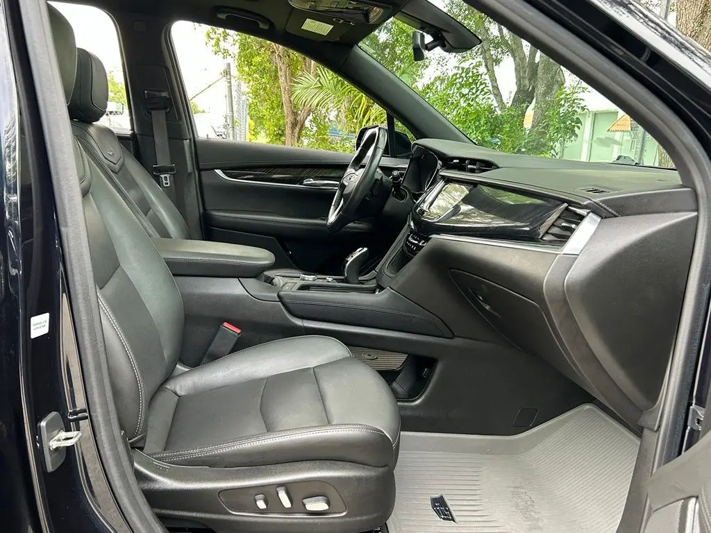 2021 Cadillac XT6 - $24,944
