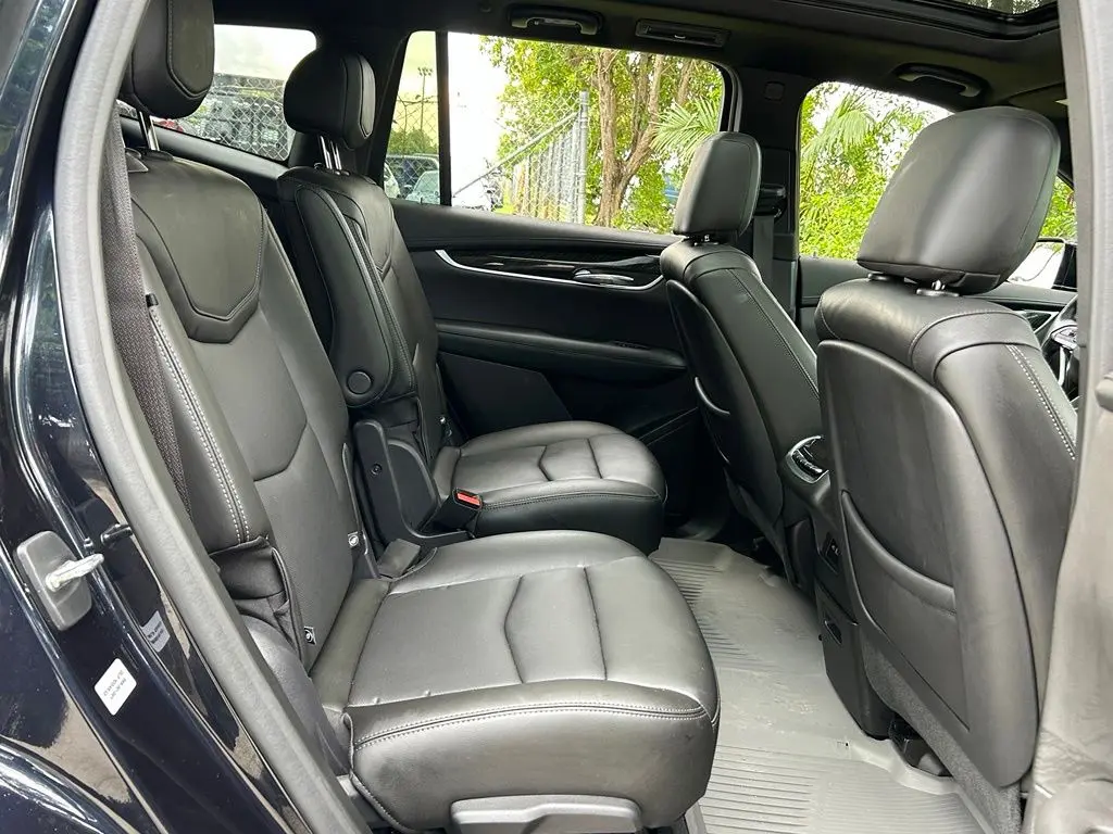 2021 Cadillac XT6 - $24,944