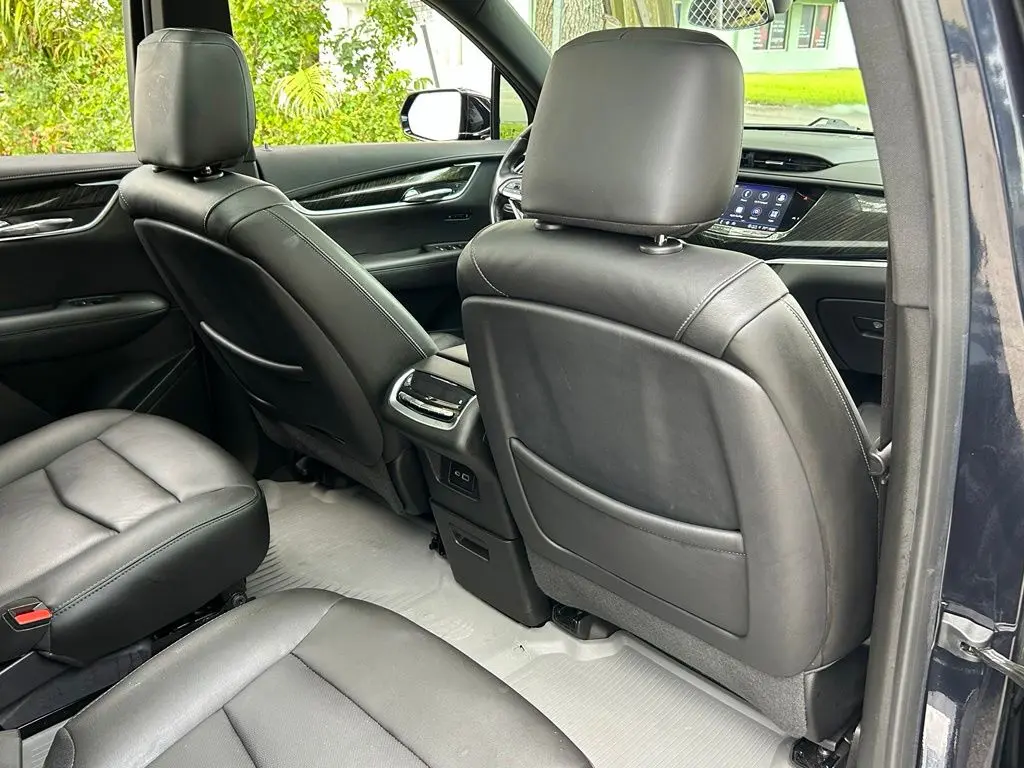 2021 Cadillac XT6 - $24,944