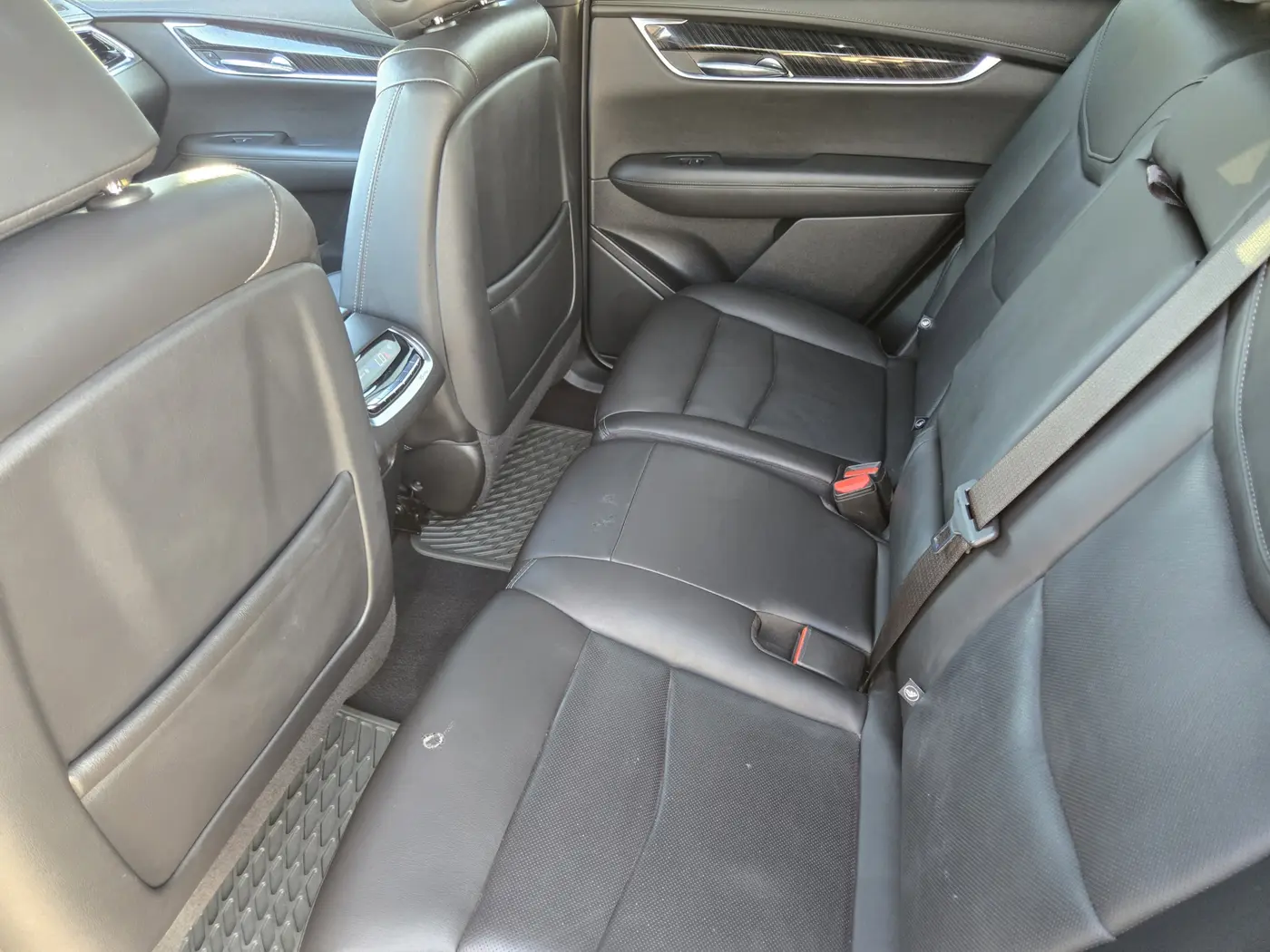 2022 Cadillac XT6 - $28,237