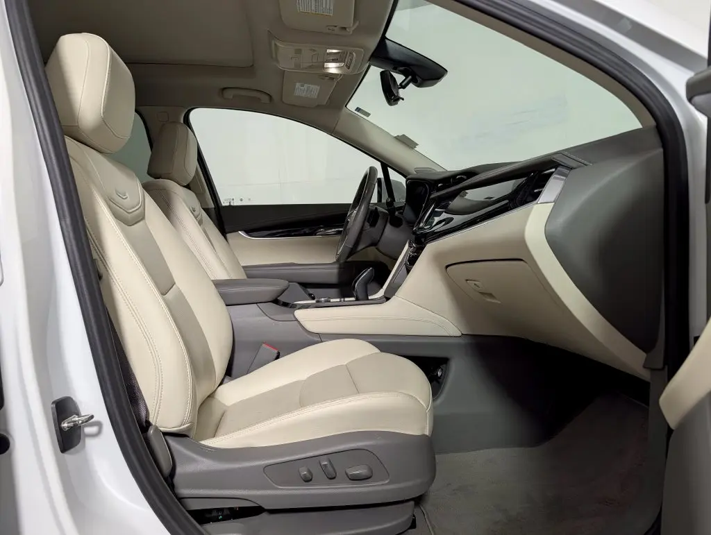 2023 Cadillac XT6 - $27,375