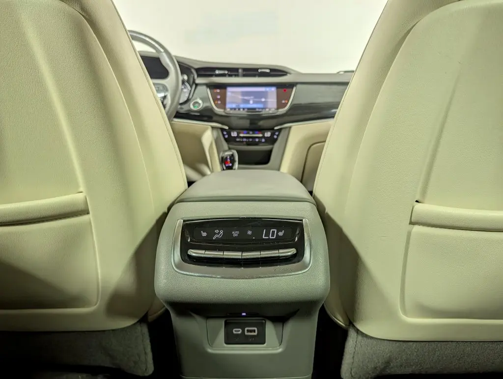 2023 Cadillac XT6 - $27,375