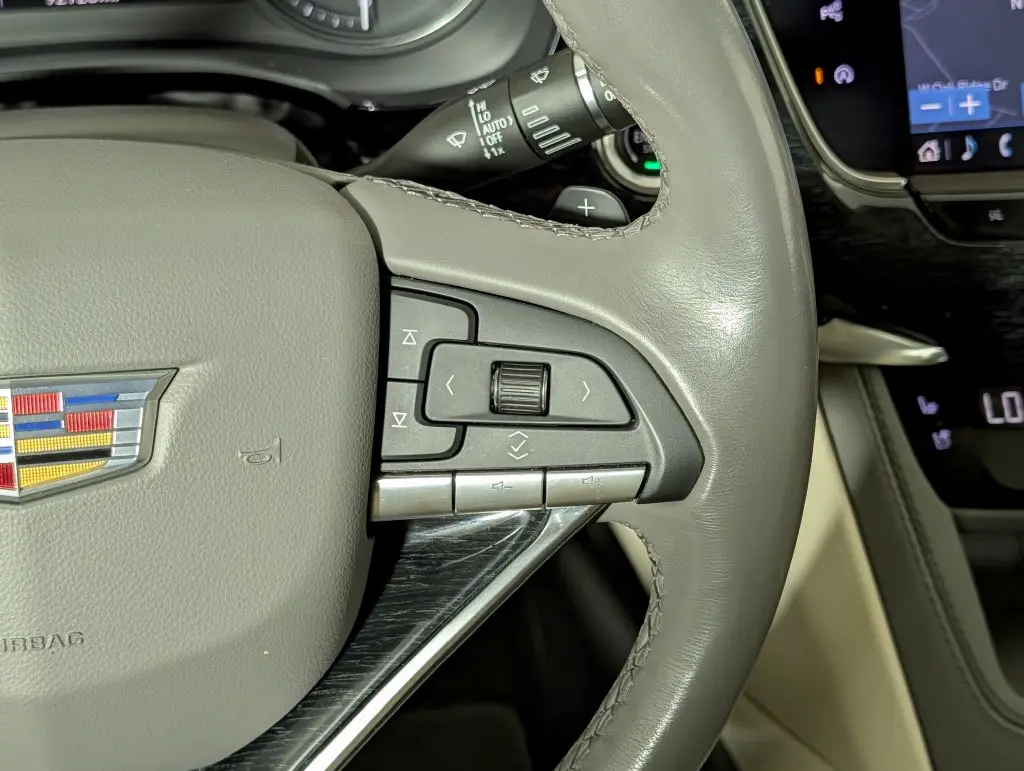 2023 Cadillac XT6 - $27,375