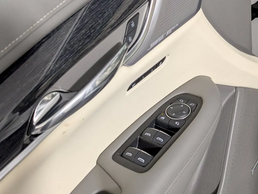 2023 Cadillac XT6 - $27,375