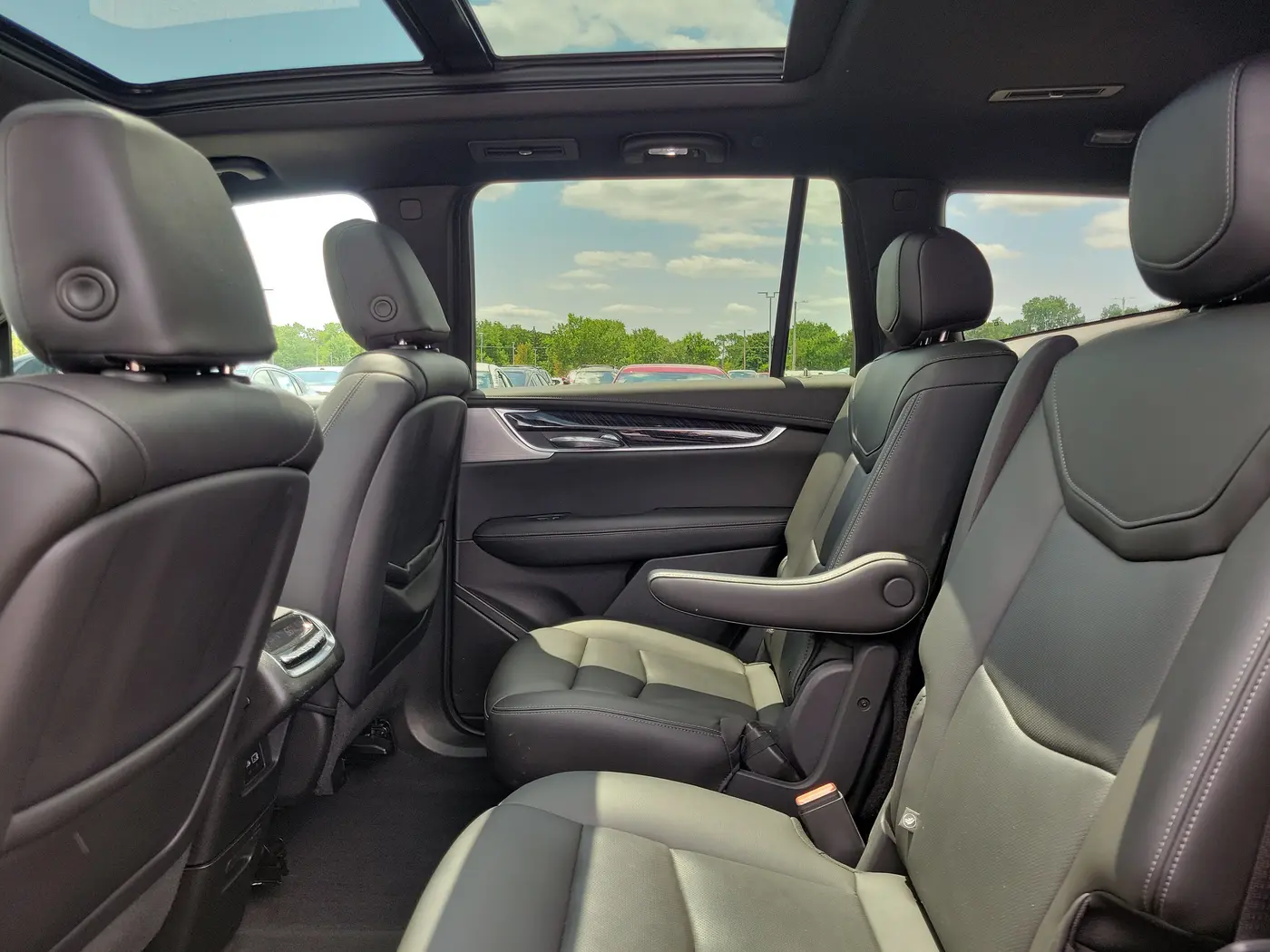 2022 Cadillac XT6 - $31,988
