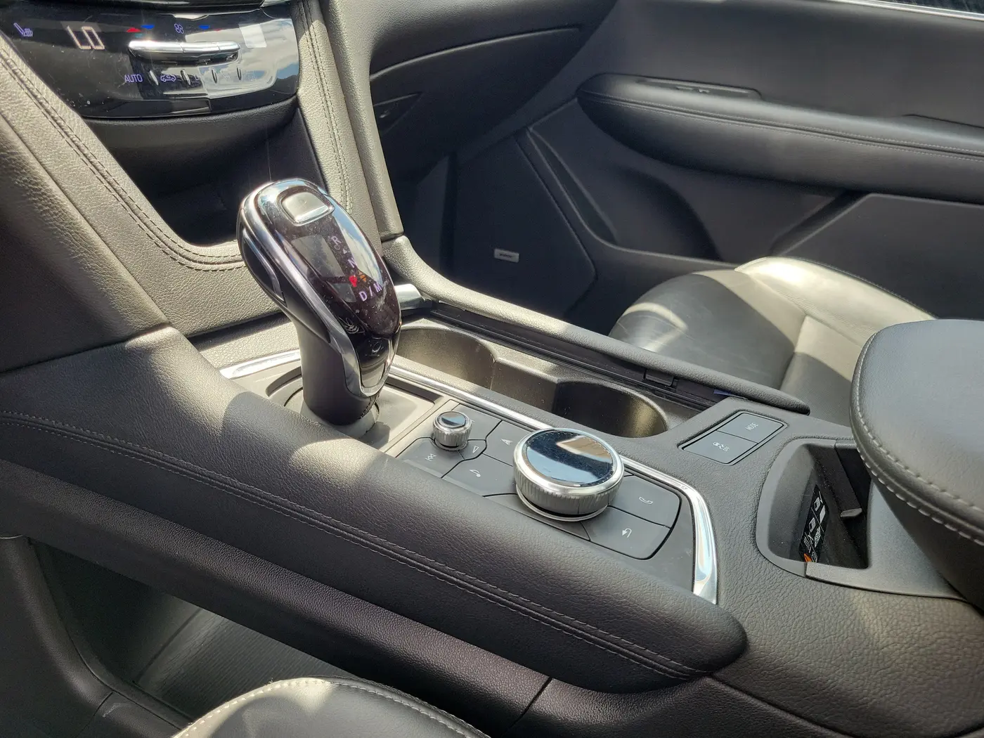 2022 Cadillac XT6 - $31,988