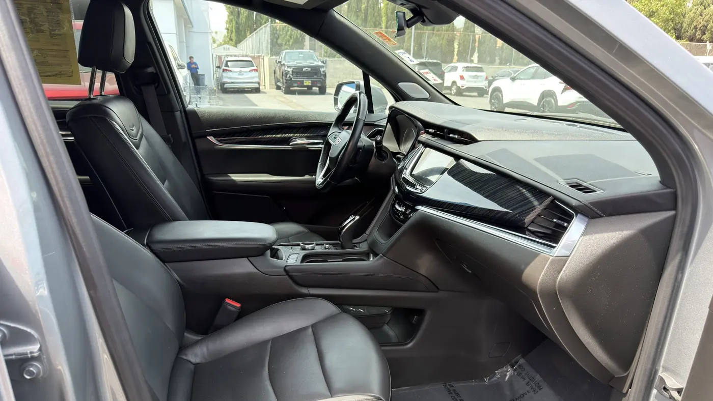 2024 Cadillac XT6 Premium Luxury
