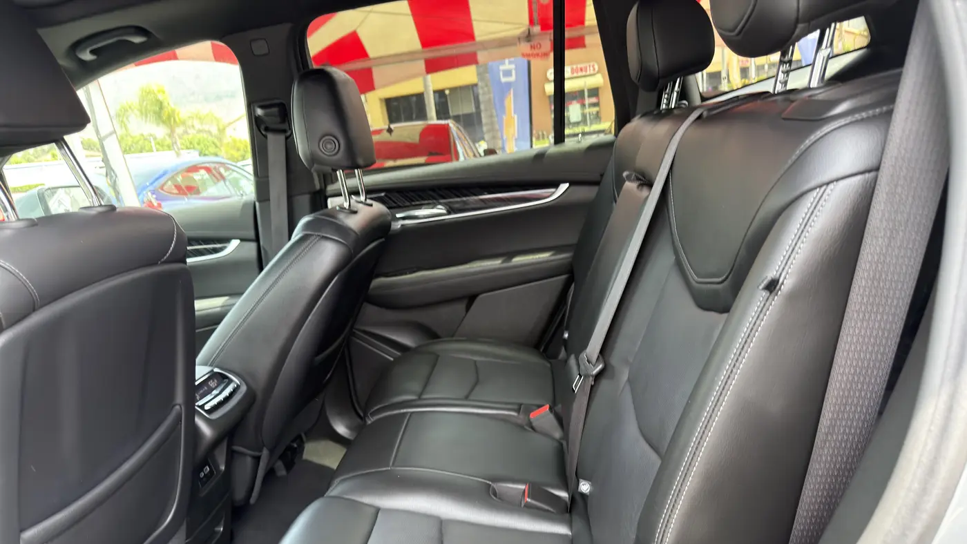 2024 Cadillac XT6 Premium Luxury