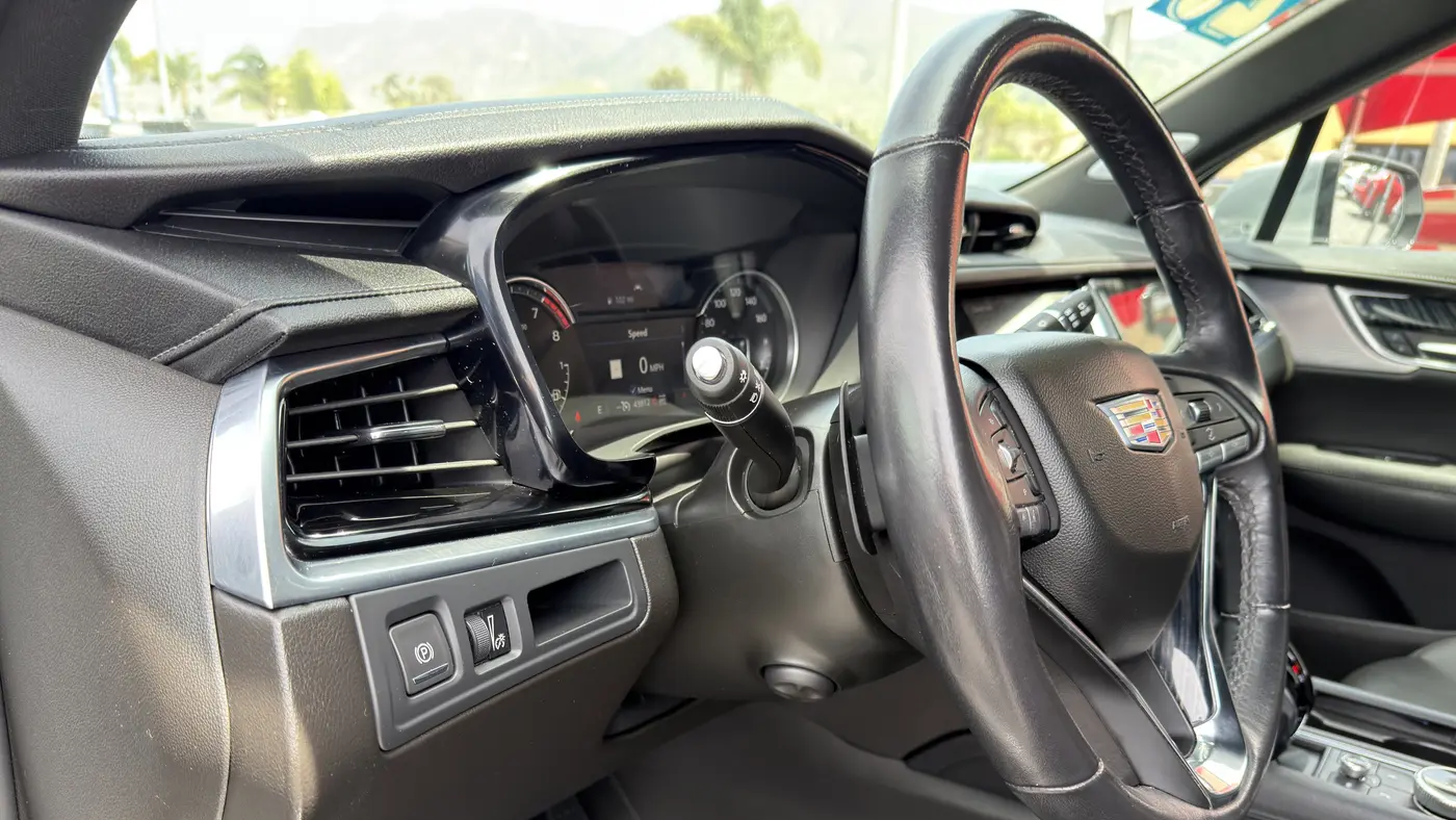 2024 Cadillac XT6 Premium Luxury