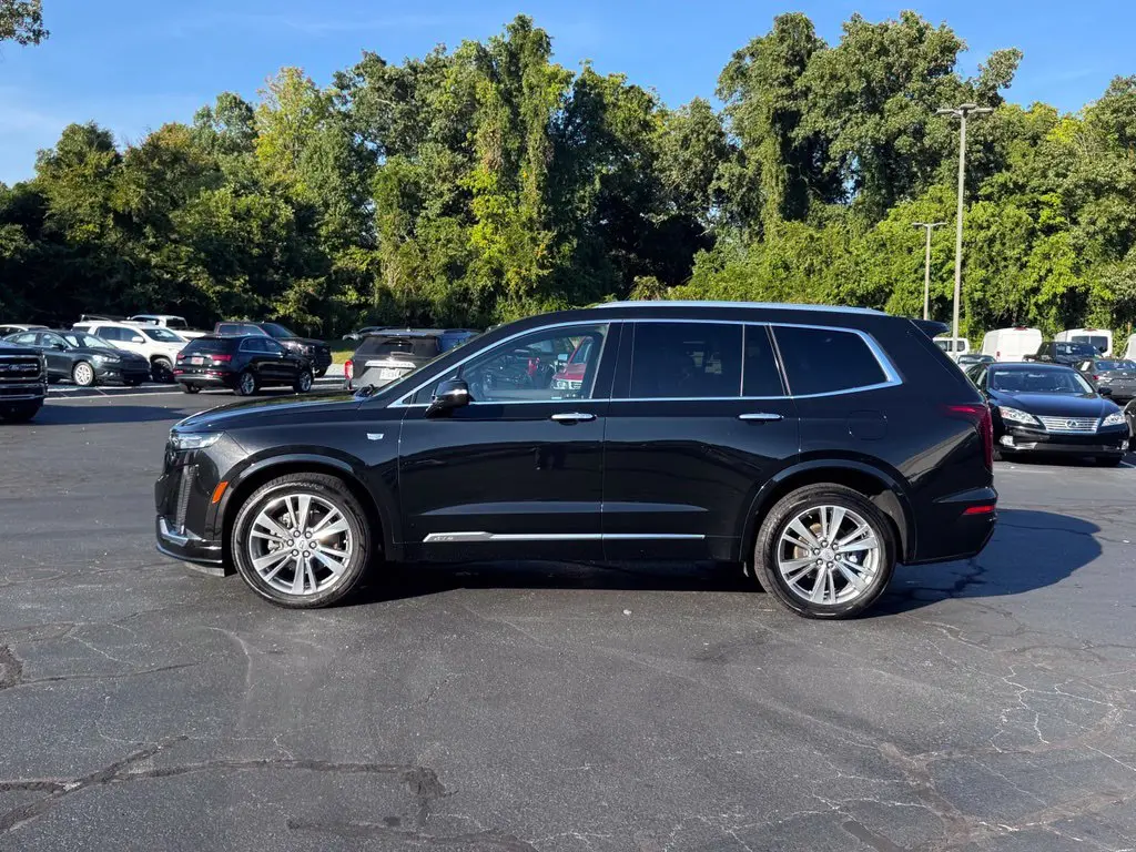 2024 Cadillac XT6 - $40,000