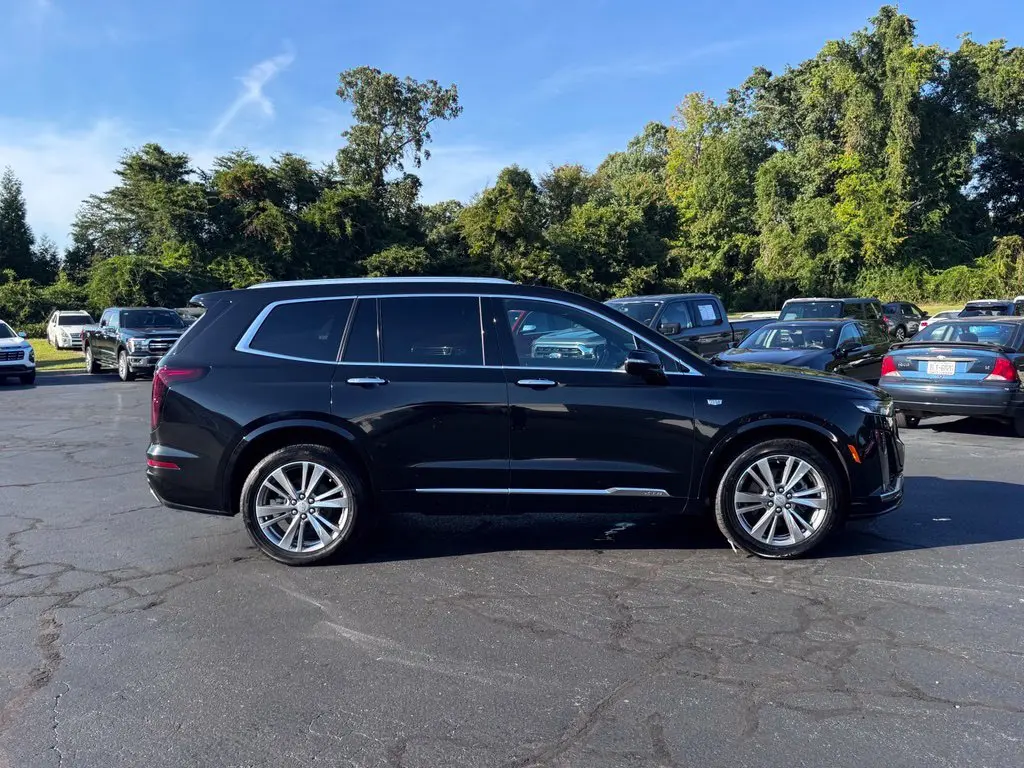 2024 Cadillac XT6 - $40,000