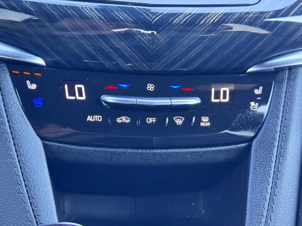 2024 Cadillac XT6 - $40,000