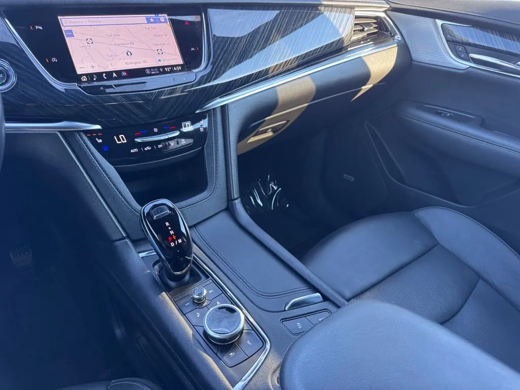 2024 Cadillac XT6 - $40,000