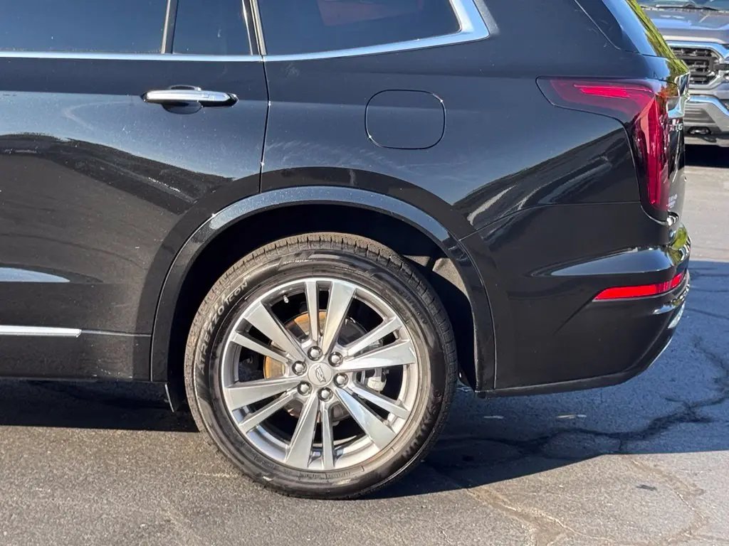 2024 Cadillac XT6 - $40,000