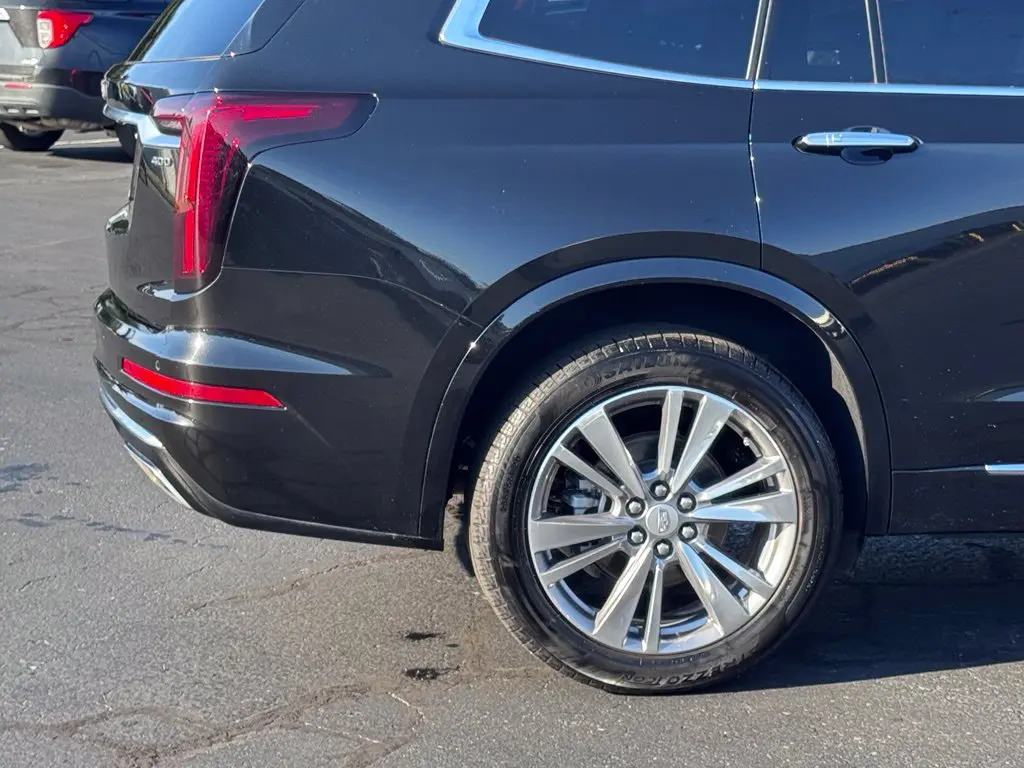 2024 Cadillac XT6 - $40,000