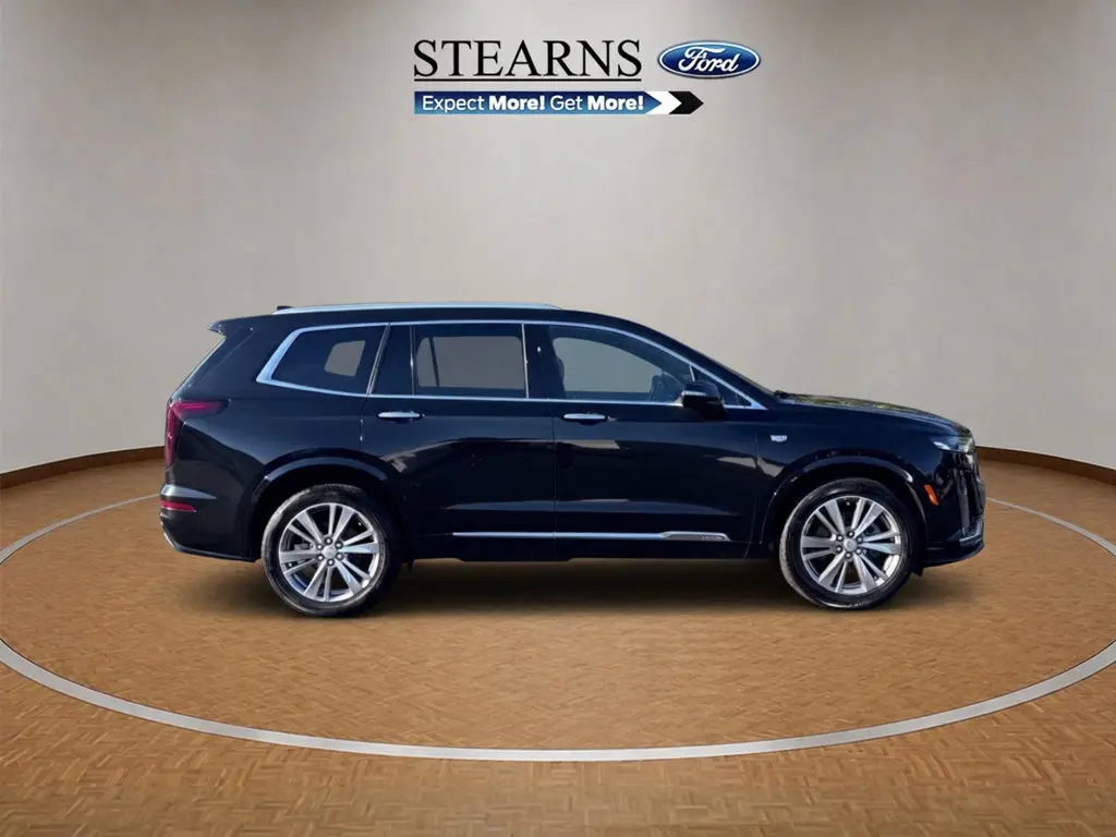 2024 Cadillac XT6 - $38,000