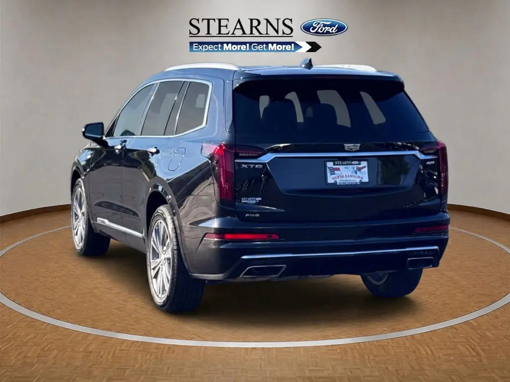 2024 Cadillac XT6 - $38,000
