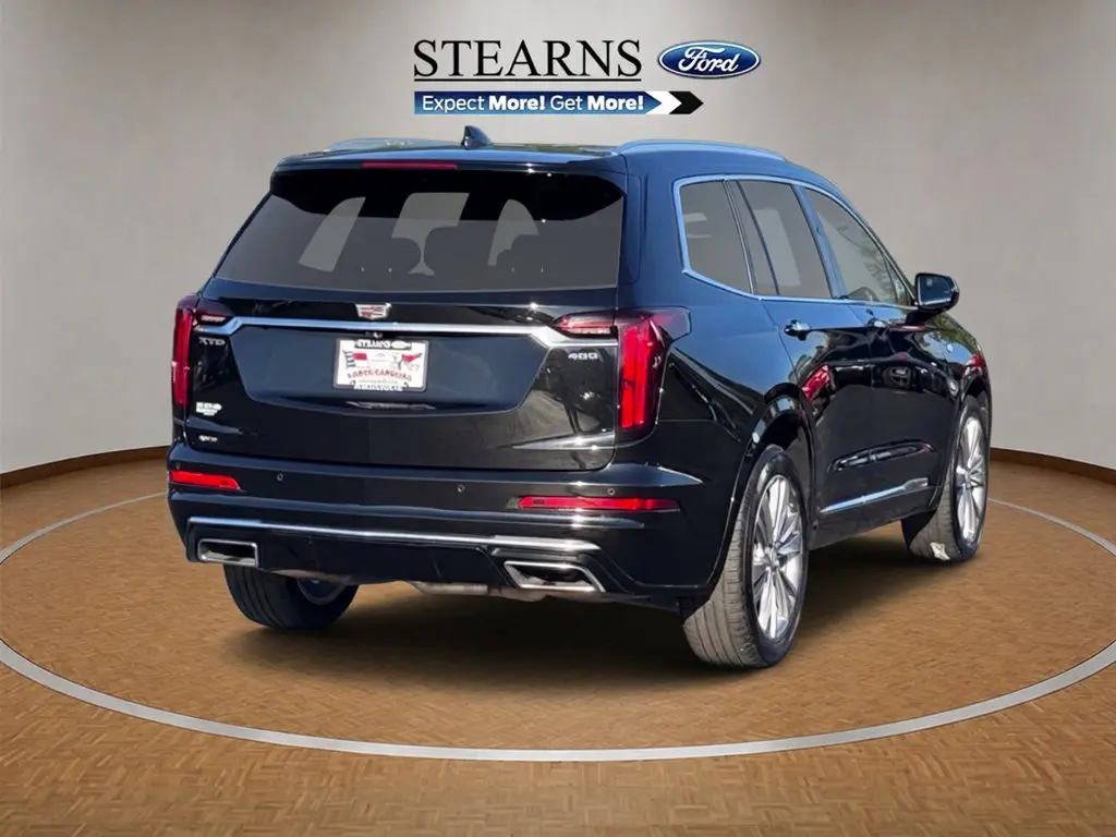 2024 Cadillac XT6 - $38,000