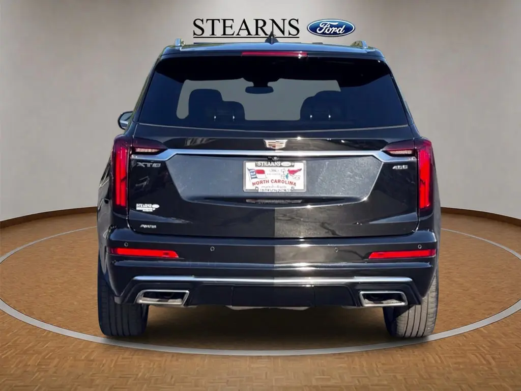 2024 Cadillac XT6 - $38,000