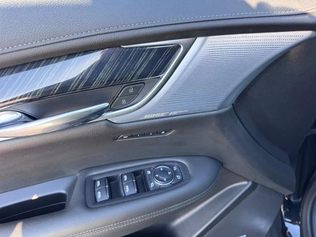 2024 Cadillac XT6 - $38,000
