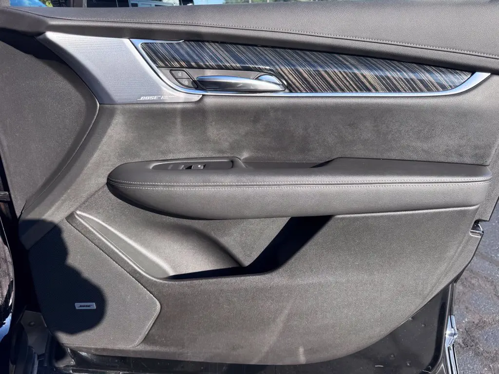 2024 Cadillac XT6 - $38,000