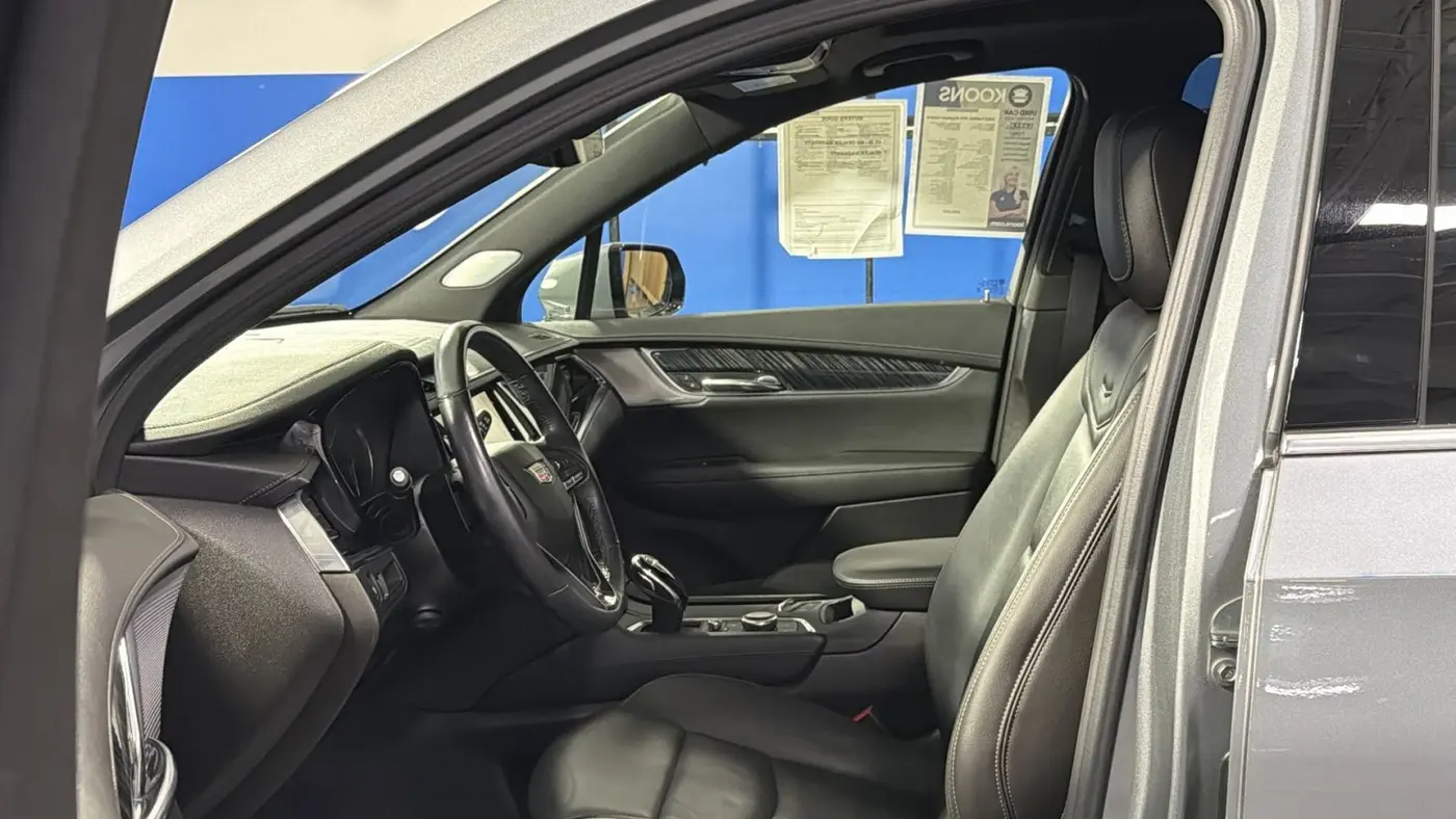 2023 Cadillac XT6 Premium Luxury