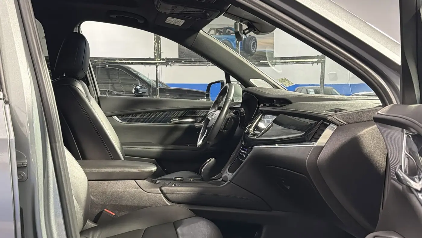 2023 Cadillac XT6 Premium Luxury