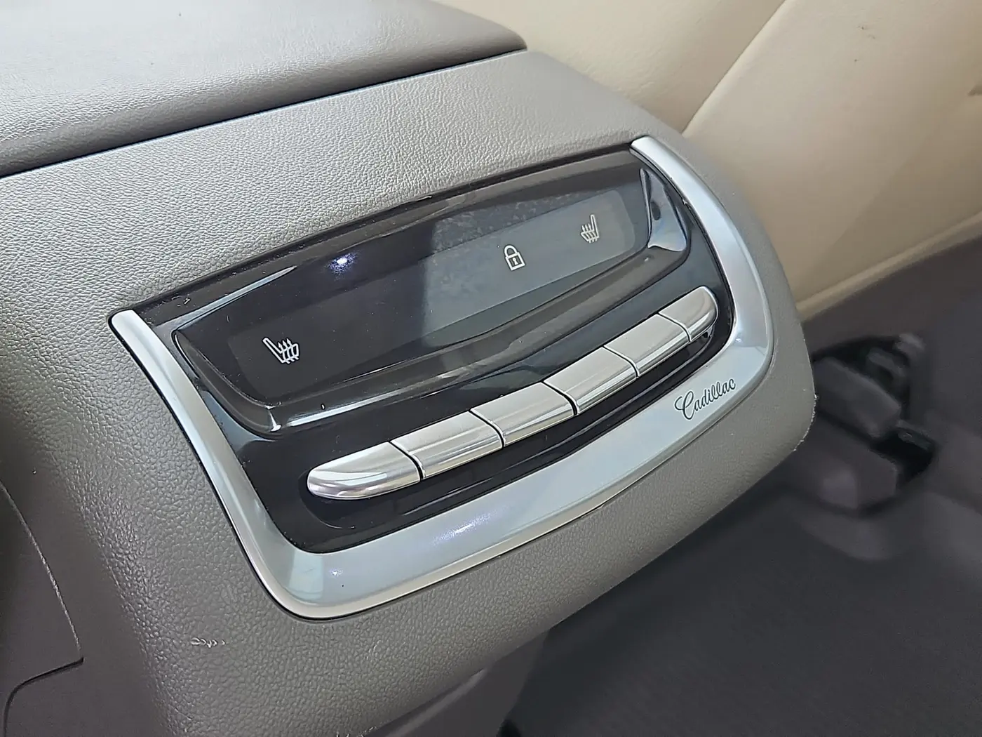 2023 Cadillac XT6 - $34,000