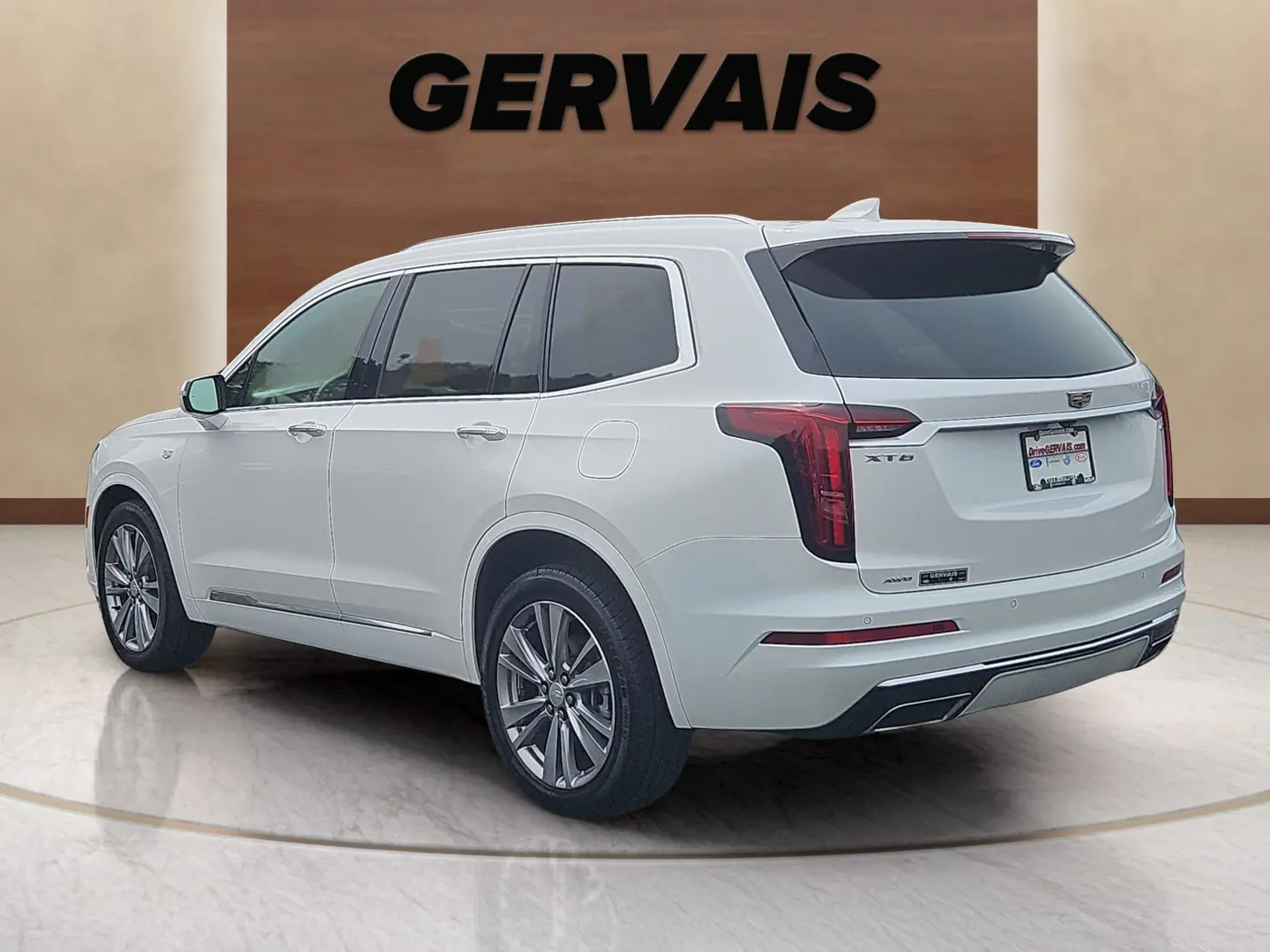 2023 Cadillac XT6 - $34,000