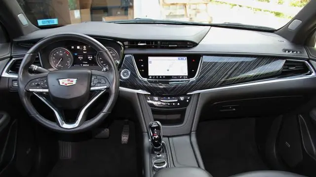 2024 Cadillac XT6 Premium Luxury