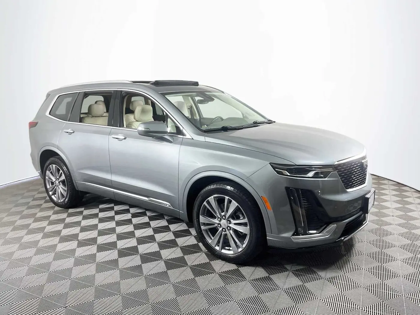 2023 Cadillac XT6 - $40,995