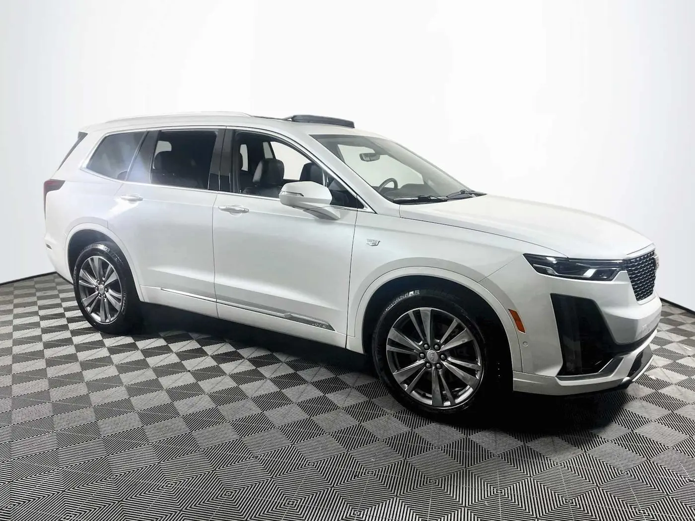 2025 Cadillac XT6 - $48,995