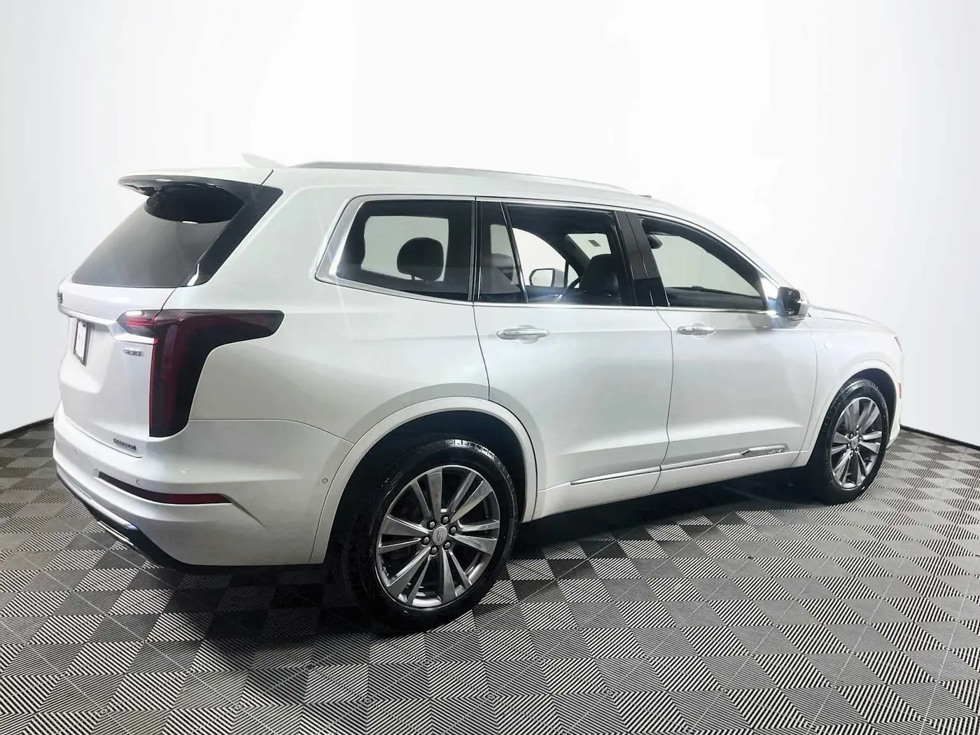 2025 Cadillac XT6 - $48,995