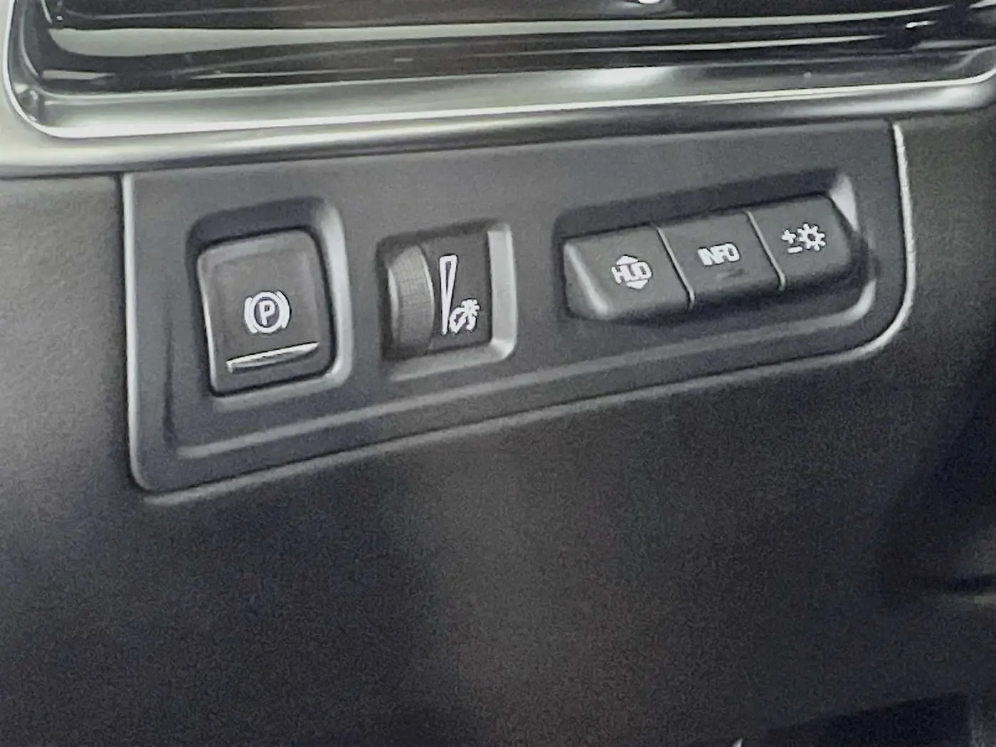 2025 Cadillac XT6 - $48,995
