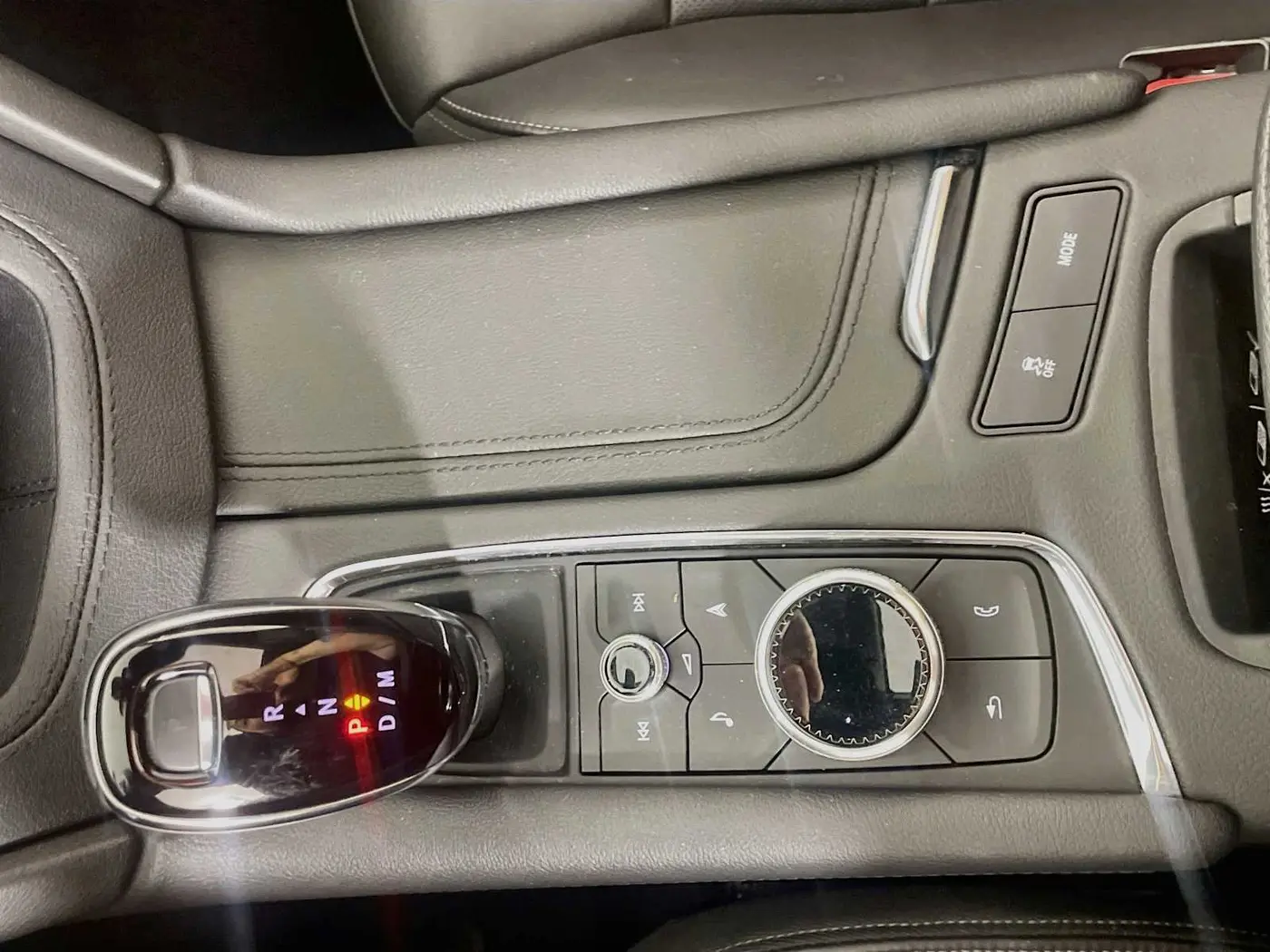 2025 Cadillac XT6 - $48,995