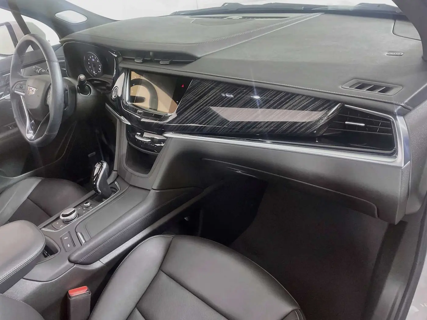 2025 Cadillac XT6 - $48,995