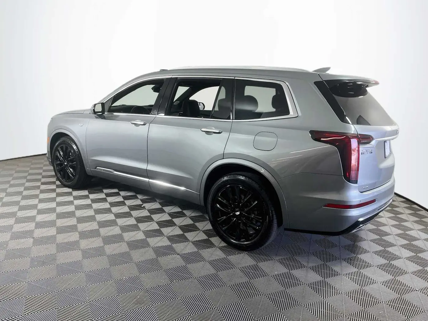 2024 Cadillac XT6 - $44,995