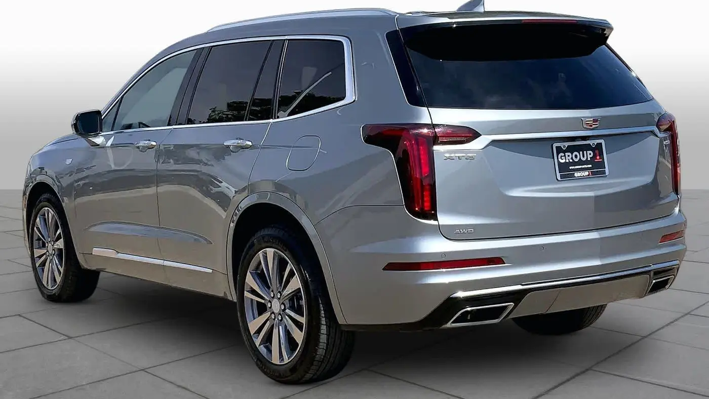 2025 Cadillac XT6 Premium Luxury