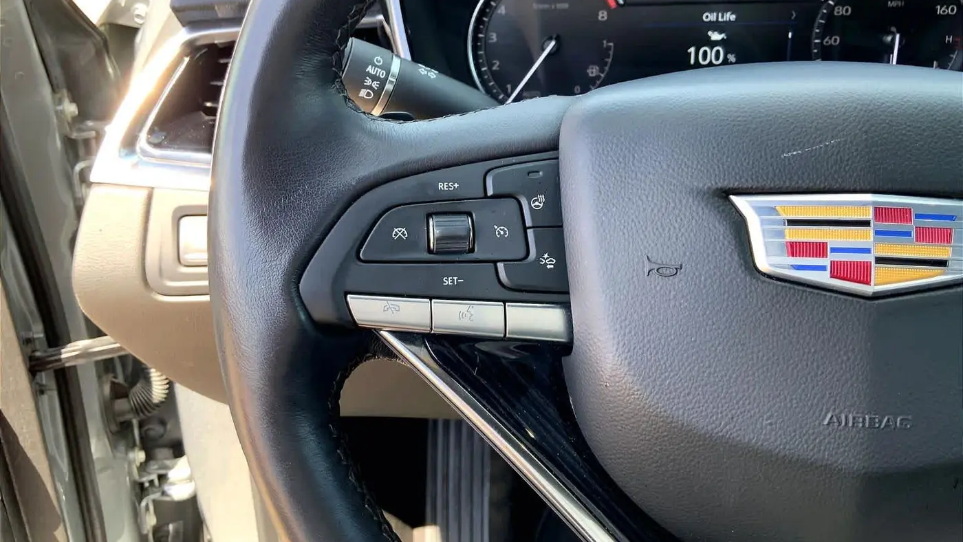 2025 Cadillac XT6 Premium Luxury