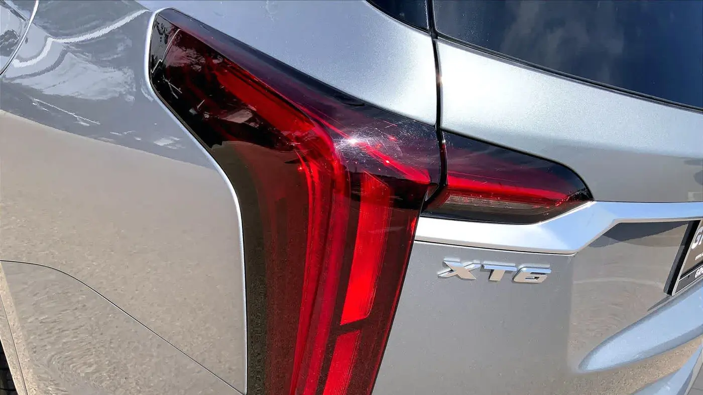 2025 Cadillac XT6 Premium Luxury