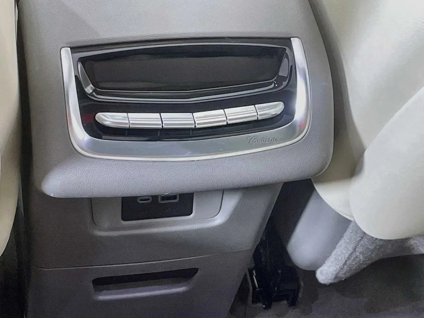 2024 Cadillac XT6 - $46,995